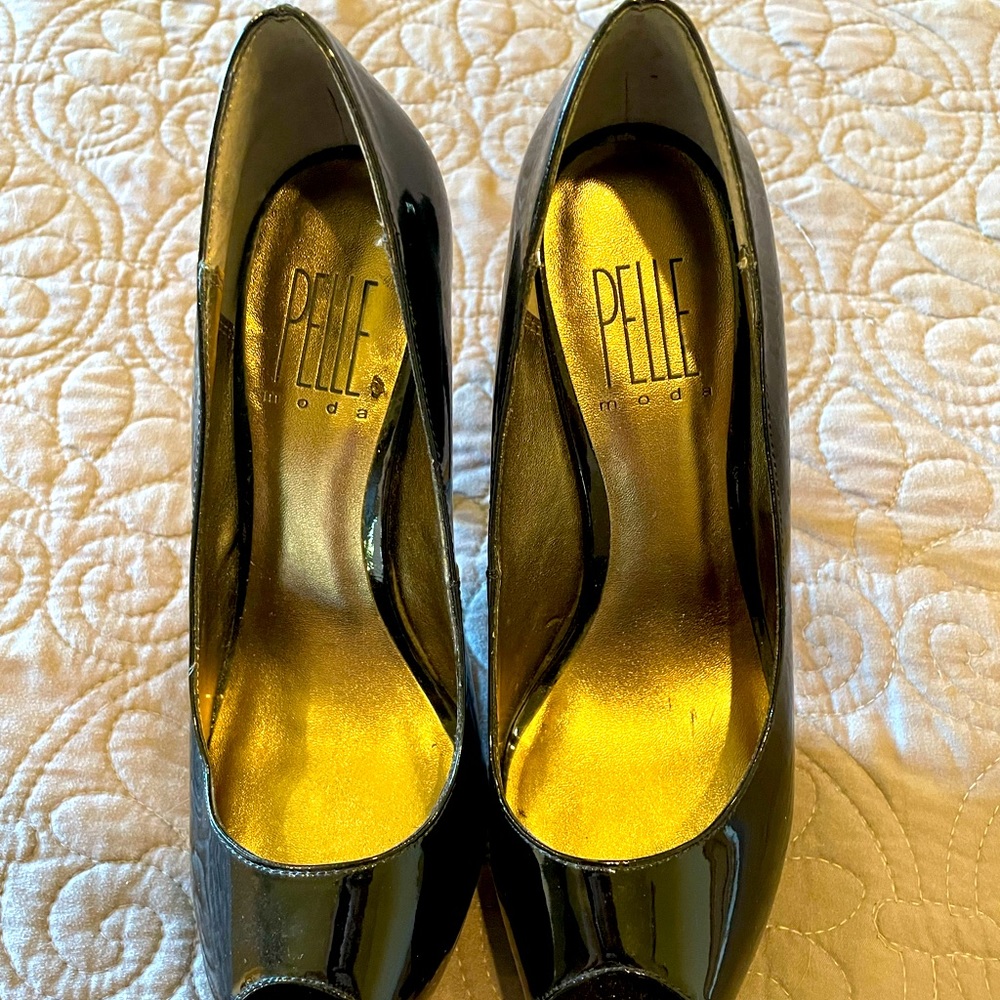 PELLE moda women’s high heals size 7